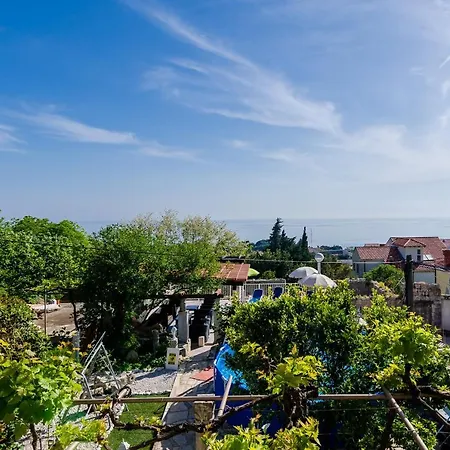 Nicol Apartman